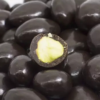 Фисташки в темной шоколадной глазури