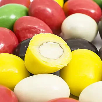 Миндаль в цветной глазури