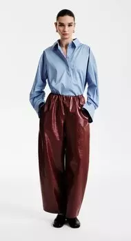 Брюки из лакированной кожи