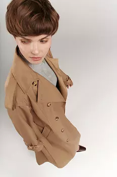 Двубортный тренч с поясом