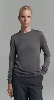 Джемпер из тонкого трикотажа