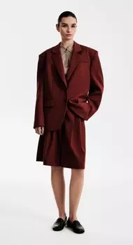 Костюм: жакет и шорты