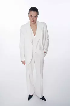 Костюм: жакет, жилет и брюки