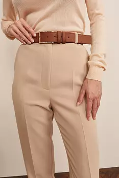 Кожаный ремень с прямоугольной пряжкой