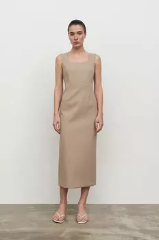 Платье-футляр