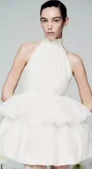 Платье мини с объемной юбкой