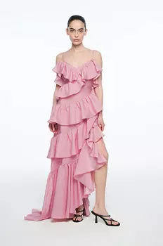 Платье на бретелях с воланами