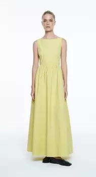 Платье с открытой спиной