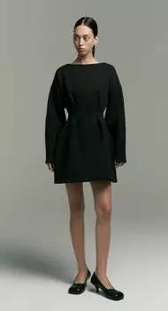 Платье силуэта песочные часы