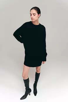 Платье-свитер с круглым вырезом