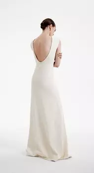 Платье трикотажное с открытой спиной