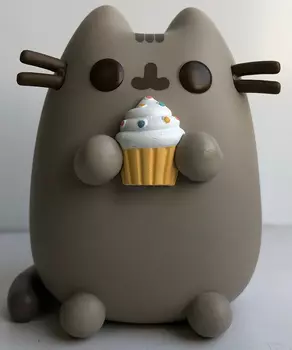 Фигурка Funko POP: Pusheen The Cat – Pusheen With Cupcake (9,5 см)