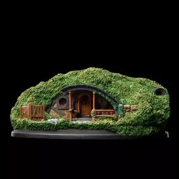Статуэтка The Hobbit An Unexpected Journey: Hobbit Hole 39 Low Road (15 см)