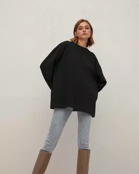 Футболка оверсайз с длинным рукавом черного цвета