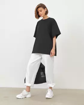 Футболка удлиненная из плотного хлопка черного цвета