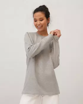 Футболка утепленная с длинным рукавом серого цвета