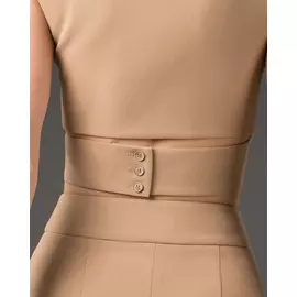 Кроп-топ с V-вырезом бежевого цвета