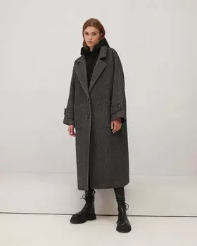 Пальто мужского кроя серого цвета
