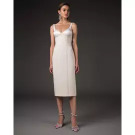 Платье миди футляр молочного цвета