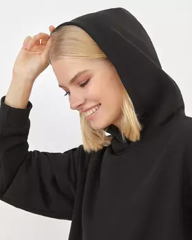 Толстовка с капюшоном черного цвета