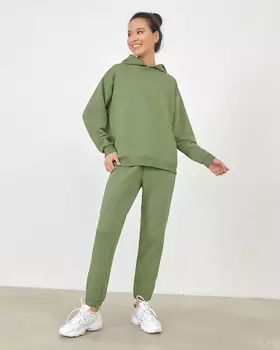 Толстовка с капюшоном зеленого цвета