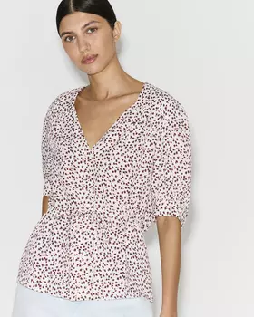 Блузка белого цвета