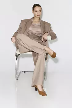 Брюки бежевого цвета