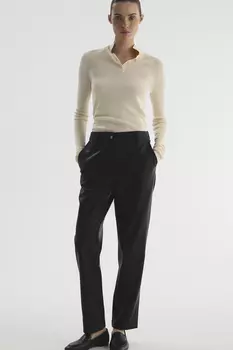 Брюки из экокожи черного цвета