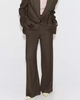 Брюки со стрелками коричневого цвета