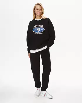 Брюки спортивные с начесом черного цвета