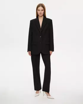 Брюки узкие черного цвета