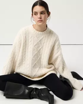 Джемпер оверсайз с косами молочного цвета