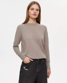 Джемпер с круглой горловиной серо-бежевого цвета