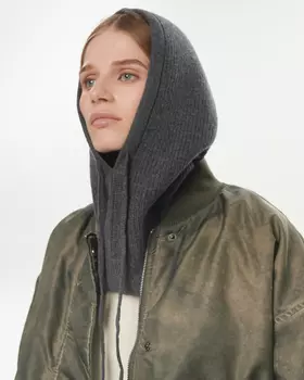 Капор графитового цвета