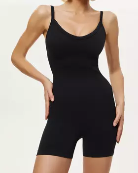 Комбинезон черного цвета