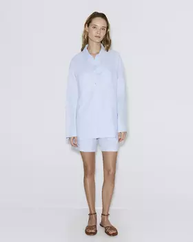 Костюм изо льна голубого цвета