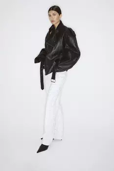 Куртка кожаная оверсайз черного цвета