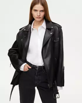 Куртка кожаная оверсайз черного цвета