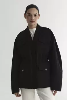 Куртка утепленная с кулиской черного цвета