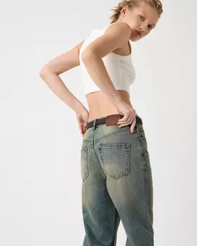 Майка укороченная молочного цвета