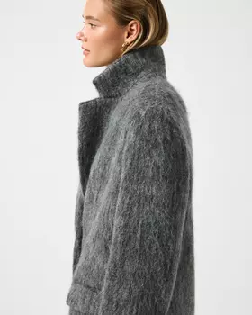 Пальто из шерсти с мохером серого цвета