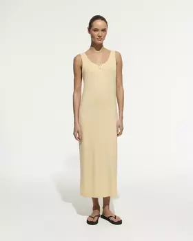 Платье миди из тонкого трикотажа желтого цвета