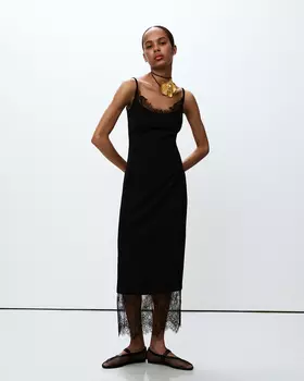 Платье миди с кружевом черного цвета