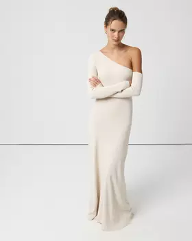Платье миди с открытым плечом кремового цвета