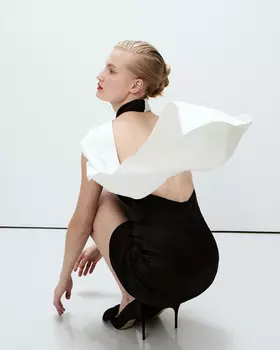 Платье мини с шарфом черного цвета