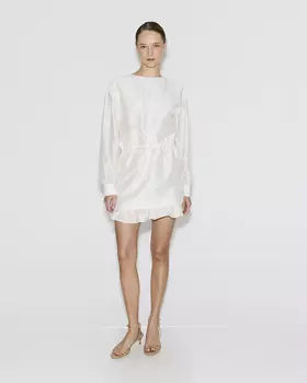 Платье с длинным рукавом молочного цвета