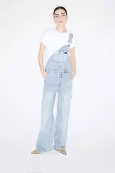 Полукомбинезон джинсовый голубого цвета