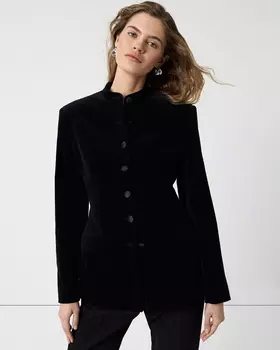 Приталенный жакет из бархата черного цвета