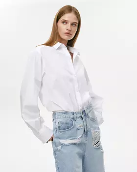 Рубашка объемная белого цвета