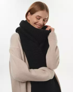 Шарф черного цвета